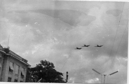 payette-19-Skyraiders-over-Can-Tho-1965-547x360